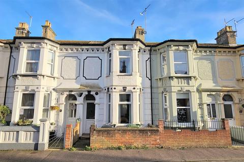 3 bedroom terraced house for sale, Nelson Road, Gorleston