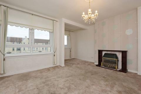 2/5 Lochend Square, Edinburgh, EH7 6ED