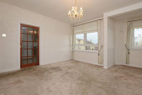 2/5 Lochend Square, Edinburgh, EH7 6ED