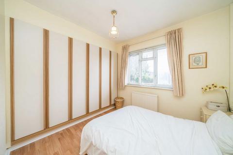 2 bedroom flat for sale, South Lane, New Malden KT3