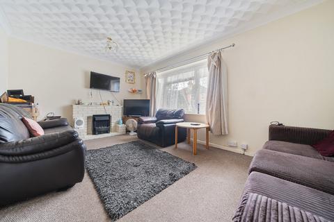 2 bedroom flat for sale, Ash Tree Road, Hampshire SO18