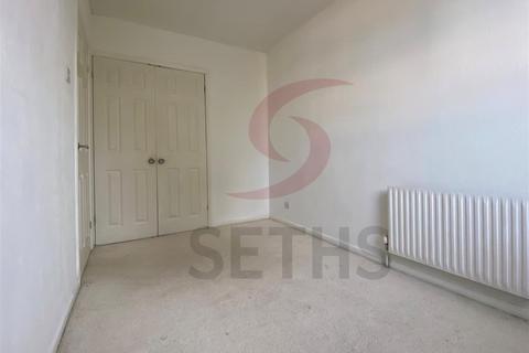 2 bedroom townhouse to rent, Hardwick Crescent, Leicester LE7