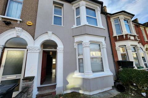 4 bedroom house to rent, Windsor Road, Ilford, IG1