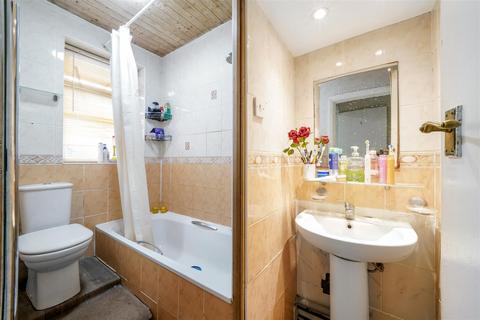 3 bedroom terraced house for sale, Whitton Avenue West, Greenford, Middlesex