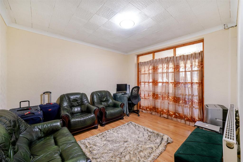 487 Whitton Avenue West - w3 TTV9 AAAz Wbr5w S6d Mo.jpg