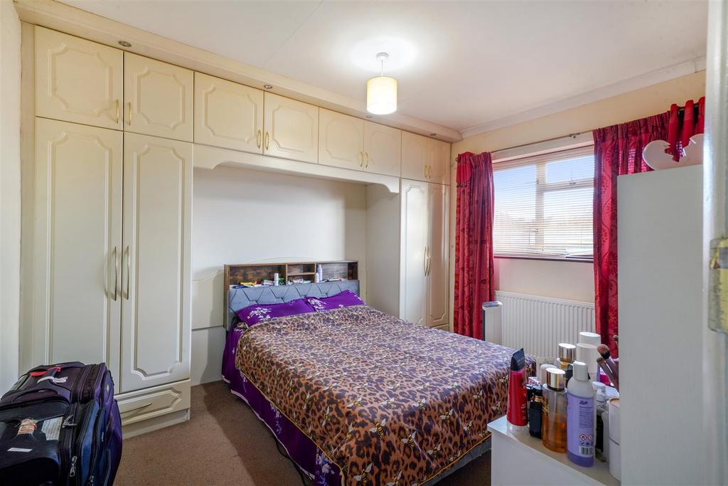 487 Whitton Avenue West - NNU38 FXFgj0y A9 JSKgu S.jpg