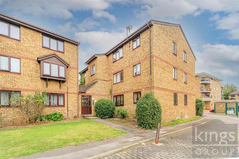 Studio for sale, Athlone Court, Stocksfield Road, London