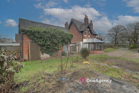 2 bedroom cottage for sale, Warmingham Road, Crewe CW1