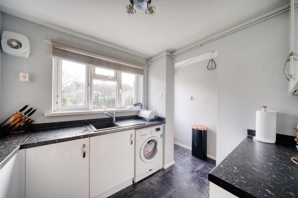1.5 kitchen.jpeg