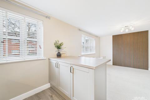 2 bedroom flat for sale, Ladybank Avenue, Fulwood, Preston