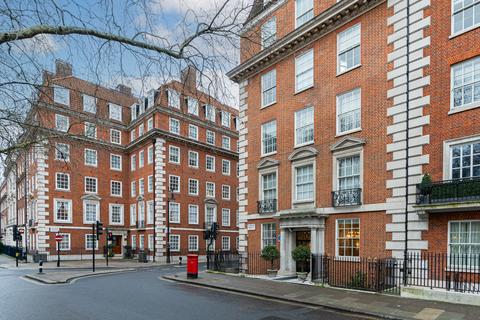 4 bedroom flat for sale, Grosvenor Square, London W1K