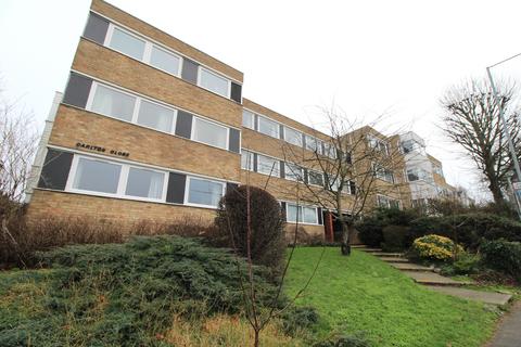 2 bedroom apartment for sale, Carlton Close, Upminster RM14