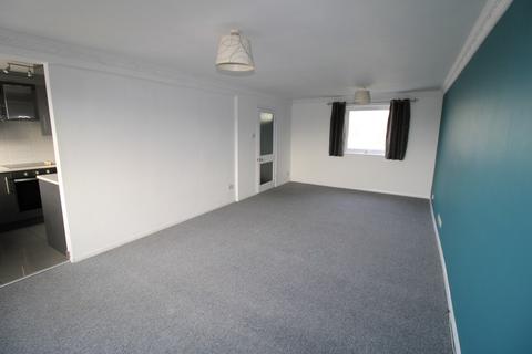 17 Carlton Close, Upminster, RM14 2YR