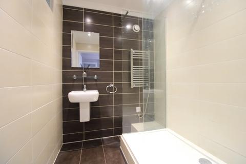 17 Carlton Close, Upminster, RM14 2YR