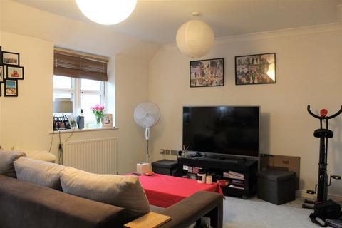 1 bedroom flat to rent, Hexham Gardens, Northolt