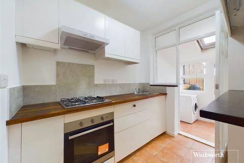 1 bedroom ground floor flat for sale, Oak Tree Dell, London NW9