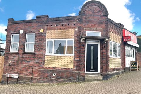 1 bedroom flat to rent, Halesowen Road, Dudley DY2