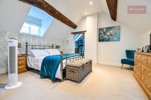 26 Beacon Street, Lichfield, WS13 7AJ