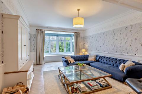 East Leybourne House Combe Lane, Wormley, Godalming, GU8 5TP