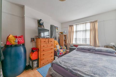 11 Stuart Road, Thornton Heath, CR7 8RA