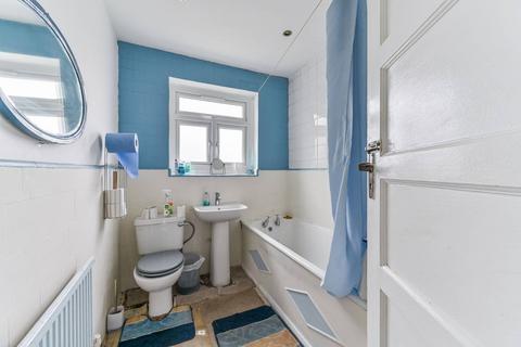 11 Stuart Road, Thornton Heath, CR7 8RA