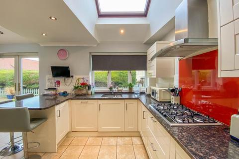 4 bedroom detached house for sale, Petersfield Road, Duxford