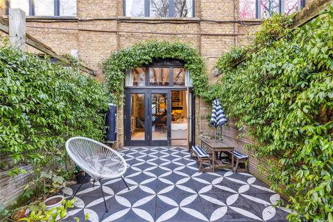 6 Hopkinsons Place, London, NW1 8TN