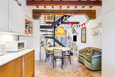 6 Hopkinsons Place, London, NW1 8TN