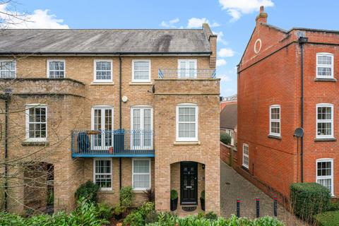 3 bedroom end of terrace house for sale, Gaiger Avenue, Sherfield-on-Loddon