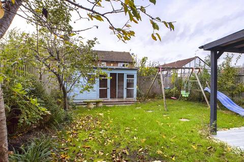 4 bedroom semi-detached house for sale, Springbank Way, Cheltenham, Gloucestershire, GL51