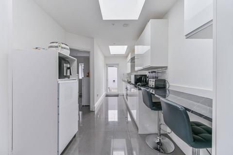 80 Harcourt Road, Thornton Heath, CR7 6BW