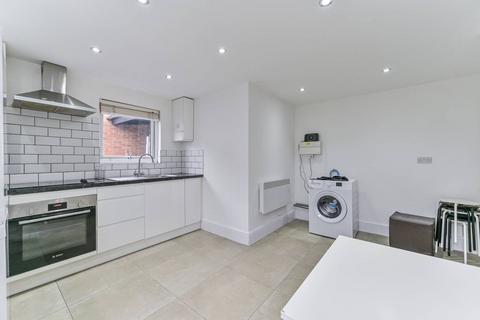 80 Harcourt Road, Thornton Heath, CR7 6BW