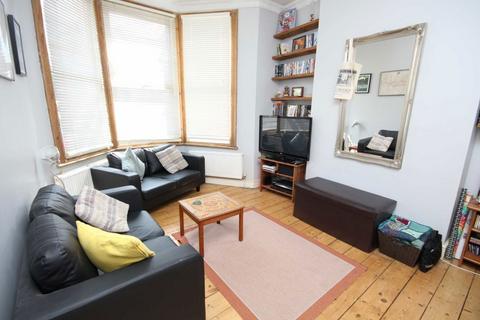 1 bedroom flat to rent, Wightman Road, London N8