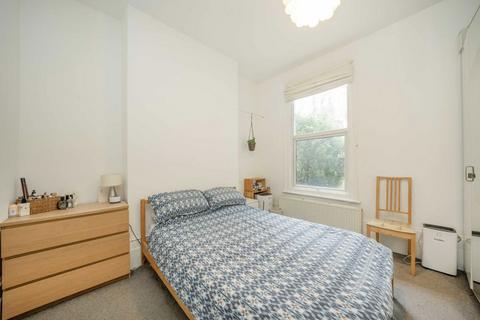 1 bedroom flat to rent, Wightman Road, London N8