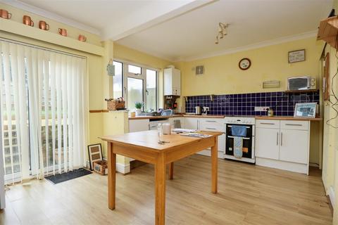 2 bedroom house for sale, William Road, St. Leonards-On-Sea