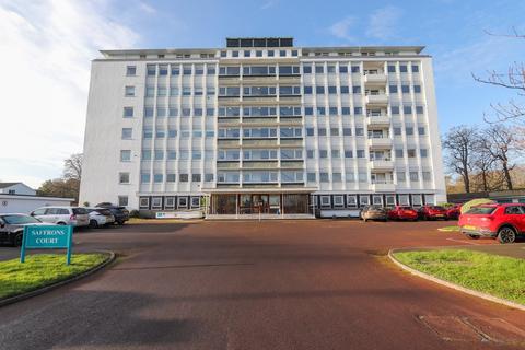 3 bedroom flat for sale, Compton Place Road, Eastbourne, BN21