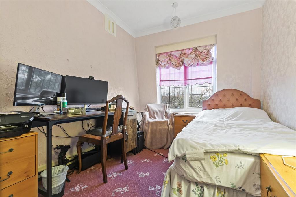 Bedroom.3.