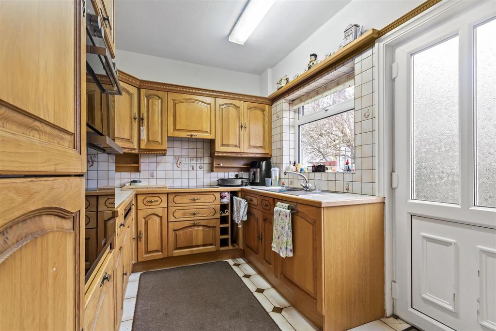 Fitted kitchen