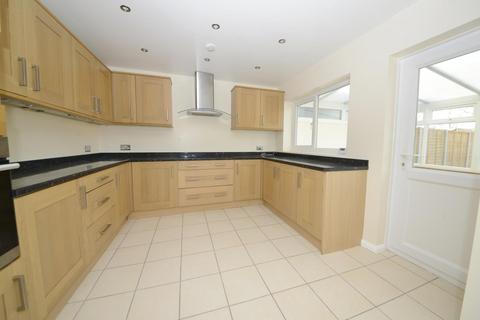 3 bedroom semi-detached house to rent, Staines Road, Twickenham TW2