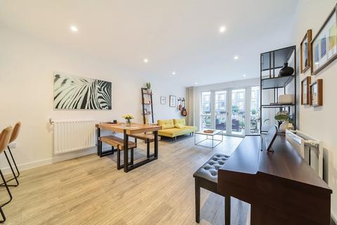 2 bedroom apartment for sale, Exeter Place, London