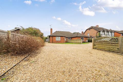 3 bedroom semi-detached bungalow for sale, Fontwell Avenue, Eastergate