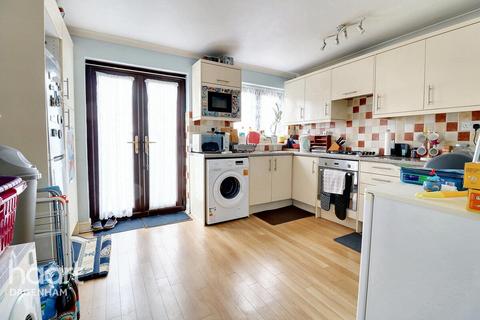 53 Meadow Road, Dagenham, RM9 5PR