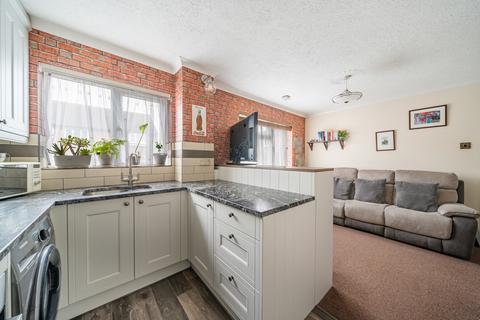 1 bedroom end of terrace house for sale, Cambridge Road, West Molesey, Surrey, KT8