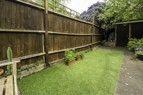 22 Forest Grove, London, E8 3HX