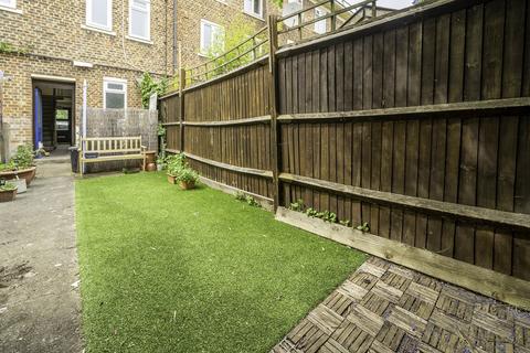 22 Forest Grove, London, E8 3HX
