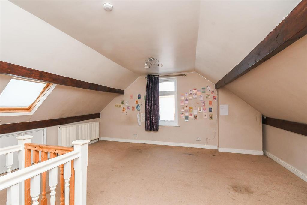51 Park Road West - Loft Room (2).jpg