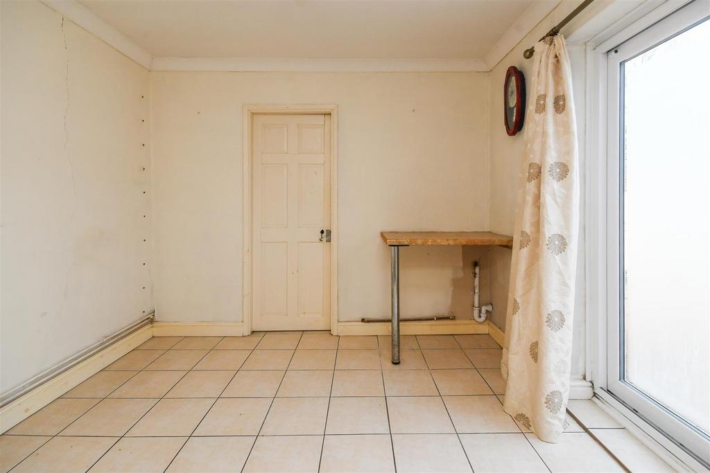 51 Park Road West - Utility Boot Room.jpg