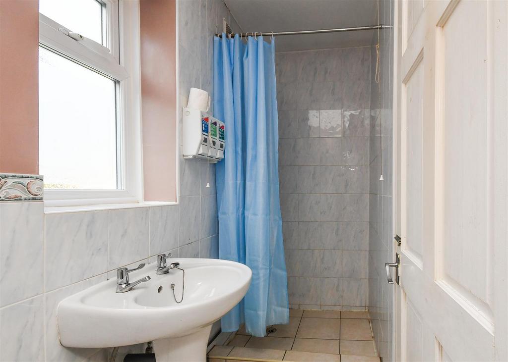 51 Park Road West - Shower Room.jpg