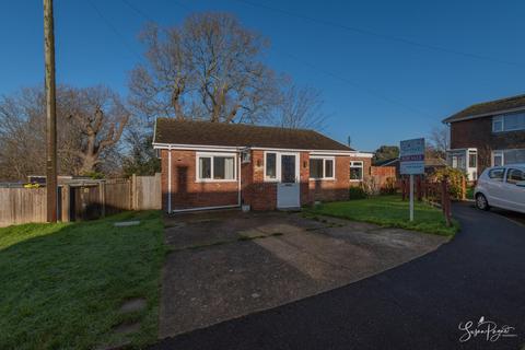 3 bedroom detached bungalow for sale, Manor Crescent, Newport