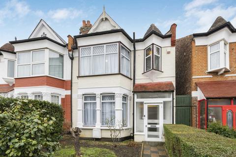 3 bedroom semi-detached house for sale, Queens Avenue, London N3